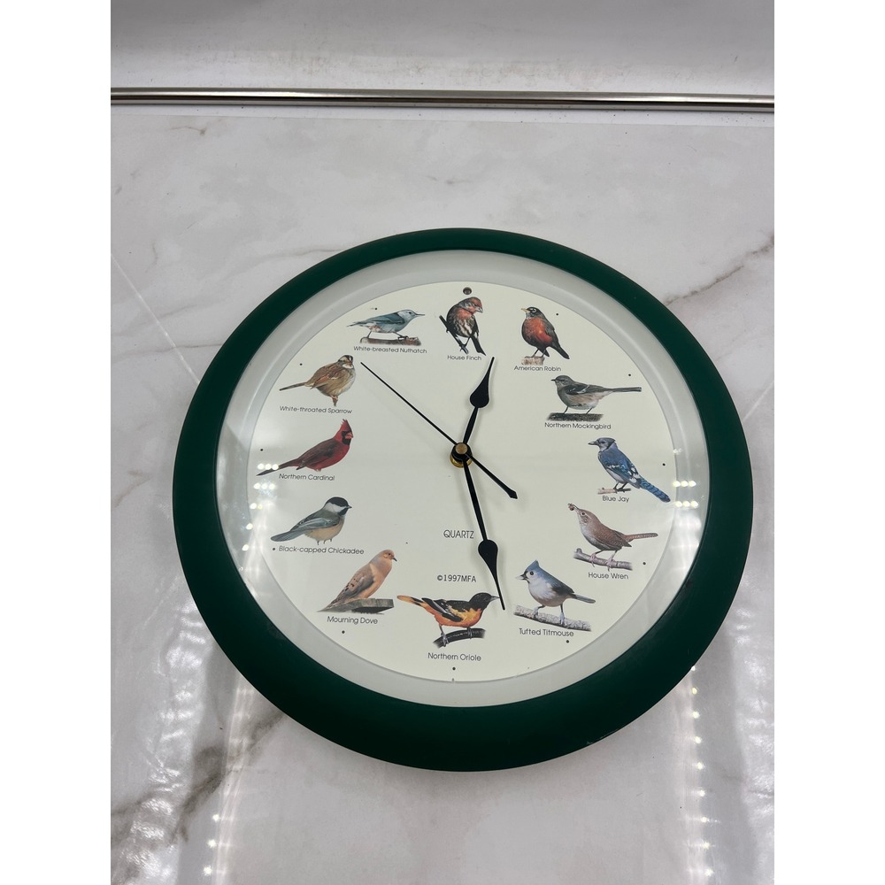 Vintage Singing Bird Wall Clock Green North American Birds Quartz 13" 1997 MFA